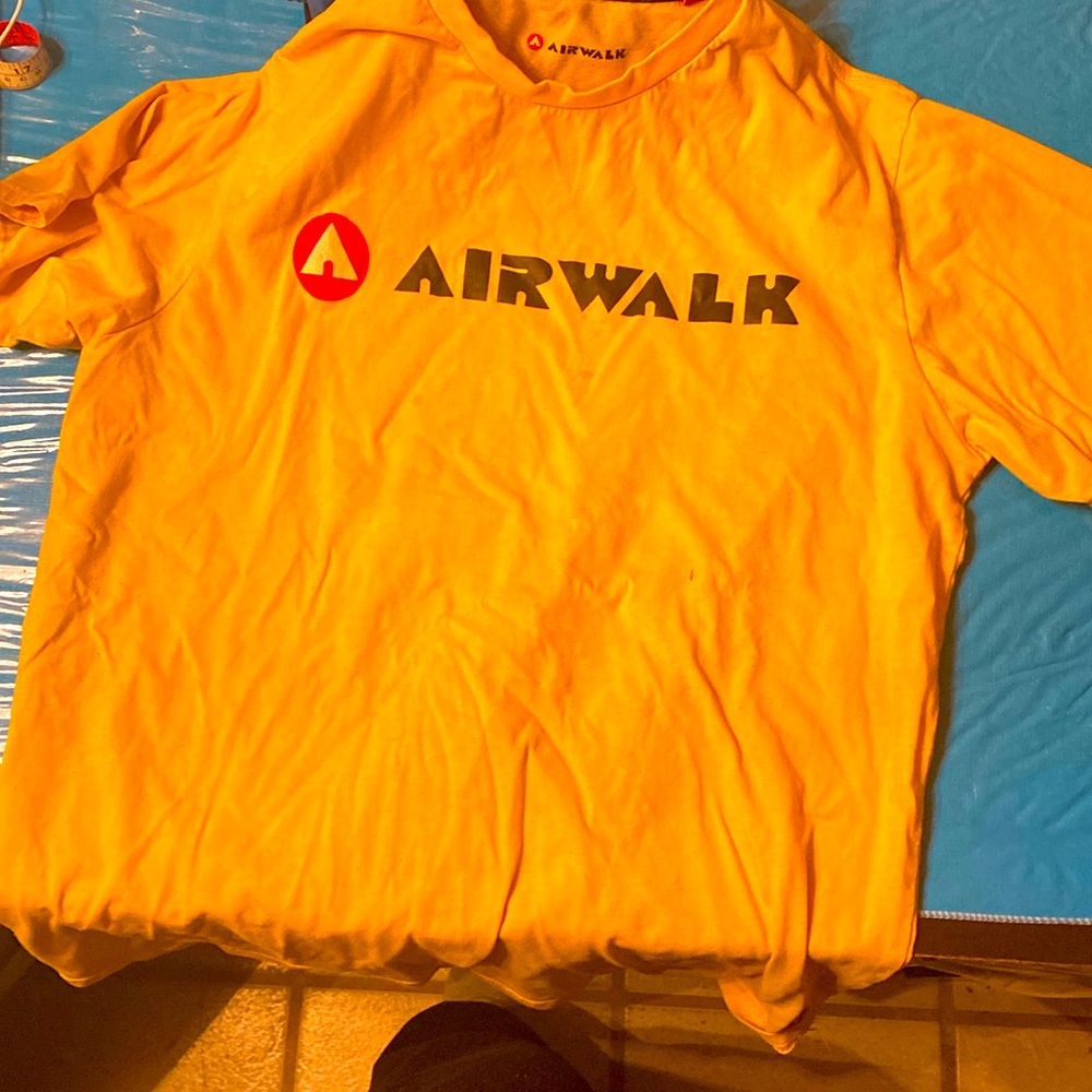 A yellow tshirt